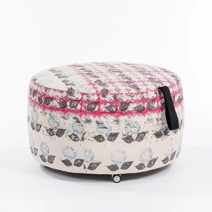 Petra ottomans, for Jiří Pelcl: photograph 2 of 2