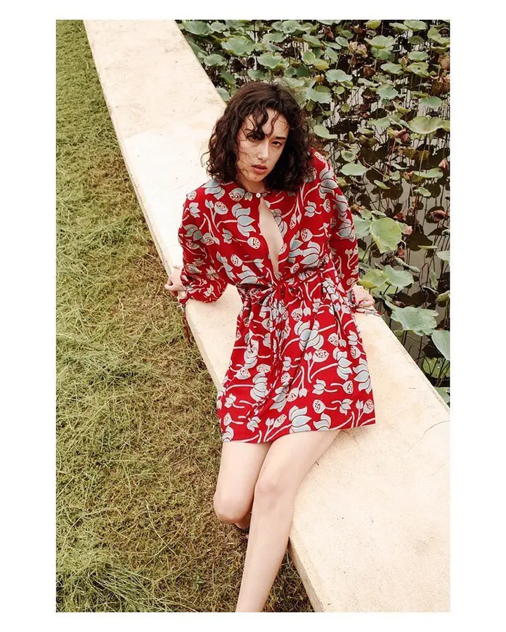 Lost in Bloom, for Seeker × Retriever: photograph 3 of 3