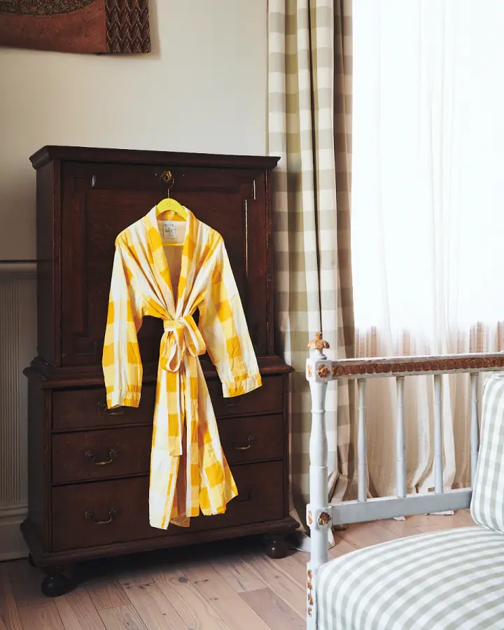Robe collection, for Peter & Paul: photograph 4 of 5